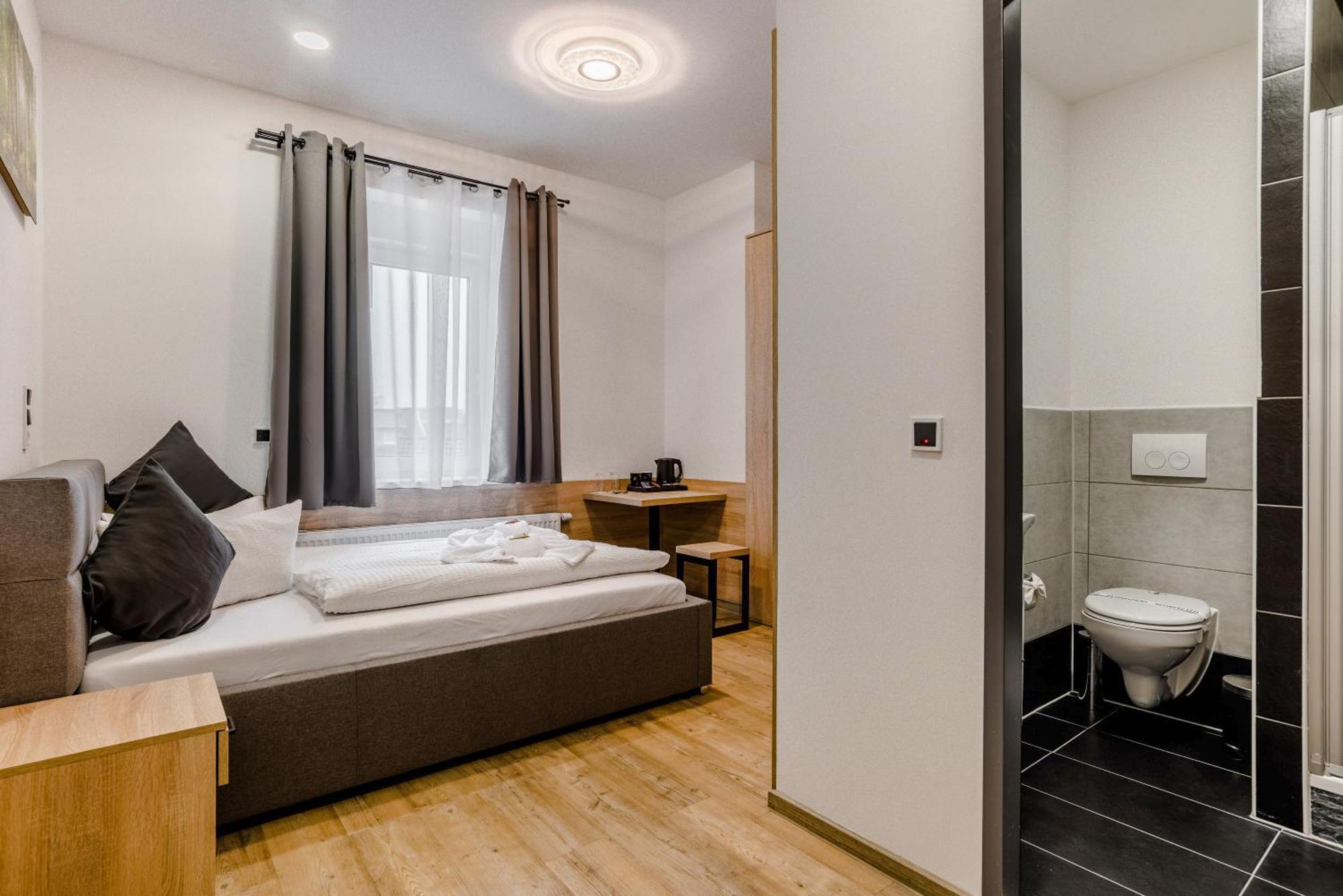 Hotel Montenegro Worms Luaran gambar